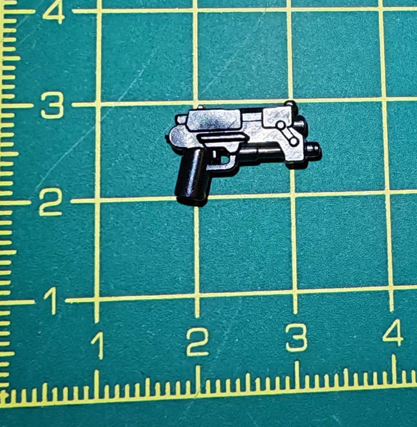 Sci-Fi Pistol U0001