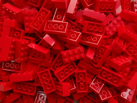 2x K8 Boxes of new 2x4 LEGO bricks  RED/LIME