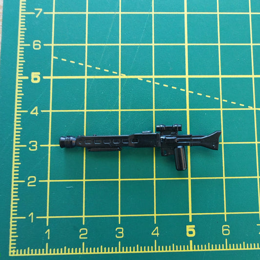 DLT19 Blaster Rifle replica U0028
