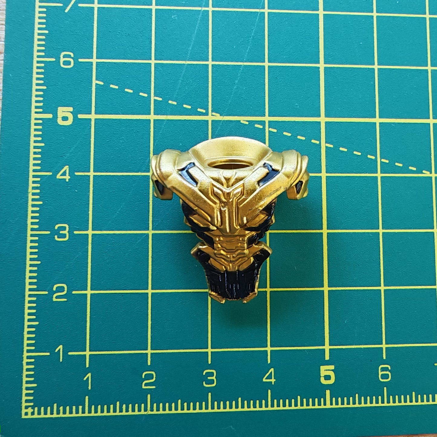 Mad Titan Battle Armour replica U0039
